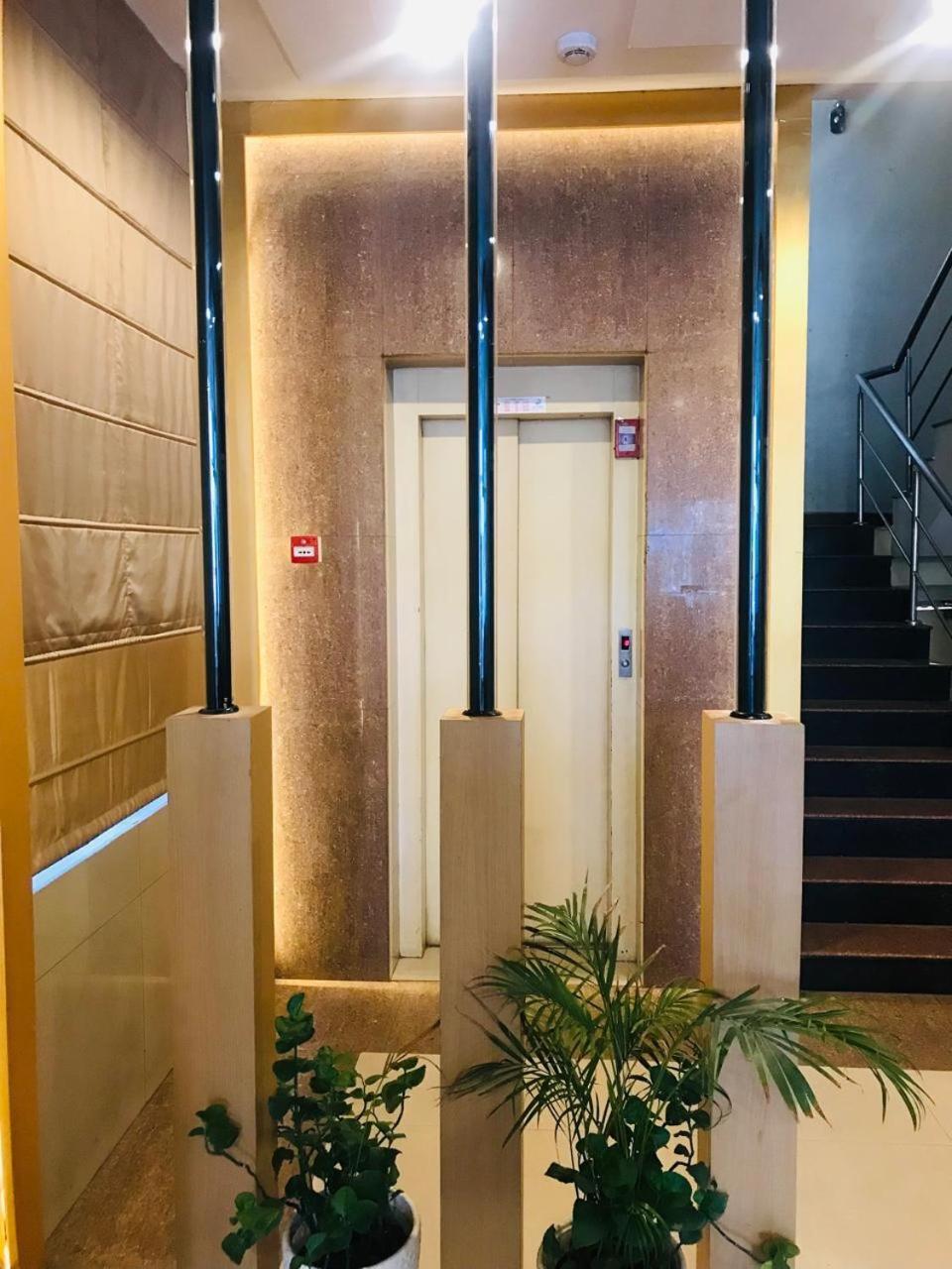 Tulip Palm Hotel Dzsaipur Kültér fotó
